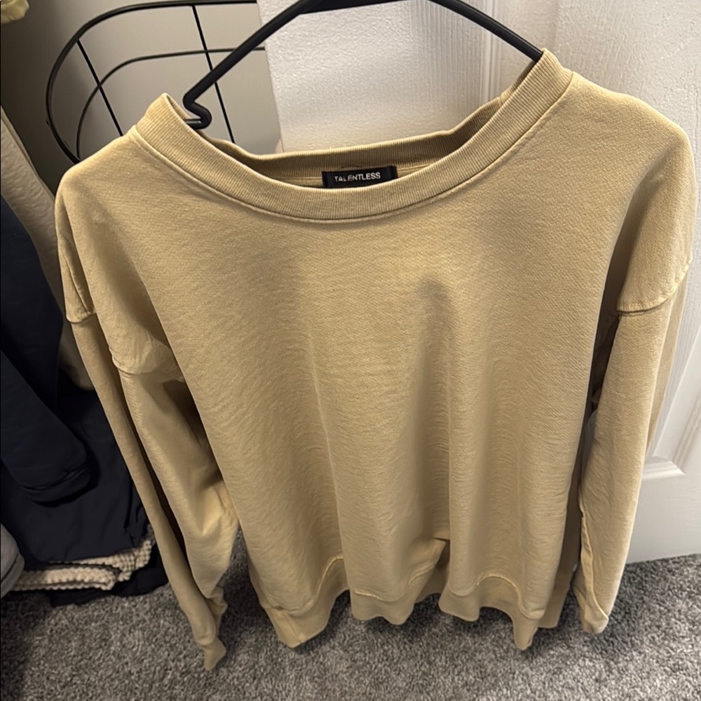 TALENTLESS Cream Boxy Sweatshirt